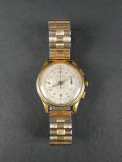 Bijou : montre bracelet d'homme Wall Waych Chronographes et échelle tachymétrique mouvement à remontoir (en état , usures)