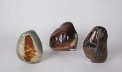 Collection : Jaspe polychrome en forme libre H : env. 15cm (3pcs)
