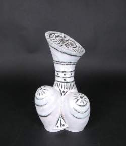 Sculpture: Céramique (egr) -Interprétation féminine- signé  BERNARD Claude