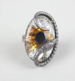 Bijou: Bague -Oeil surmonté d'un serpent- en métal argenté signé au dos GAUTIER