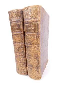Livre : J - J ROUSSEAU - Emile ou de l'éducation - in - 12 2 vol comprenant les 4Tomes 1762 (bel état int , usure d'usage , taches) chez J. Néaulme Amsterdam cuir de veau , dos orn