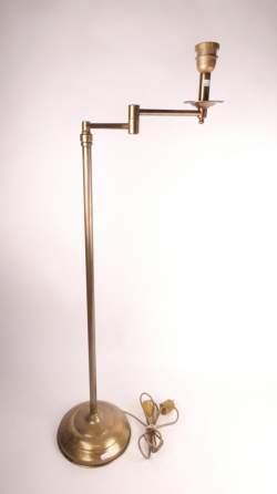 Luminaire: Lampe de lecture en laiton à hauteur réglable H: au plus bas 108cm