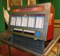Musique: Jukebox -Fanfare 100, Music System- à poser (non testé, ds l'état à res