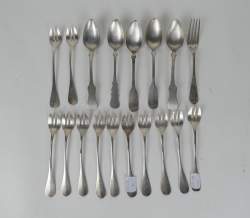 Argenterie : Lot de couverts en argent dont 12 fourchettes à huître