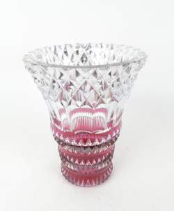 Verrerie : Vase en cristal taillé signé Val Saint Lambert (leg egr) monogrammé PU pièce unique bicolore