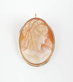 Bijou : Broche/pendentif en or jaune 14K serti d'un camée sur coquille - Profil de jeune femme -