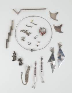 Bijou argent : Lot de bijoux la plupart dépareillés et avec manques