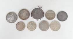 Collection : pièces de monnaie en argent (9) dont 1 pendentif en argent serti d'une pièce