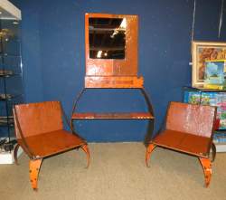Africain : Ensemble en tôle de voiture attribué à l'atelier de l'artiste sénégalais MBAYE Ousmane