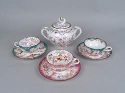 Céramique : (4) Pot à sucre couvert et 3 tasses en porcelaine de Sarreguemines circa 1880 - 1915 décor dit Minton