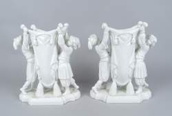 Céramique Paire de vases en porcelaine blanche a/ personnages fin 19è - déb 20èS